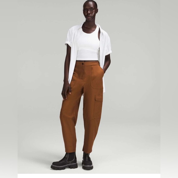 Lululemon Light Utilitech Cargo Pocket High-Rise PantRoasted Brown size 26